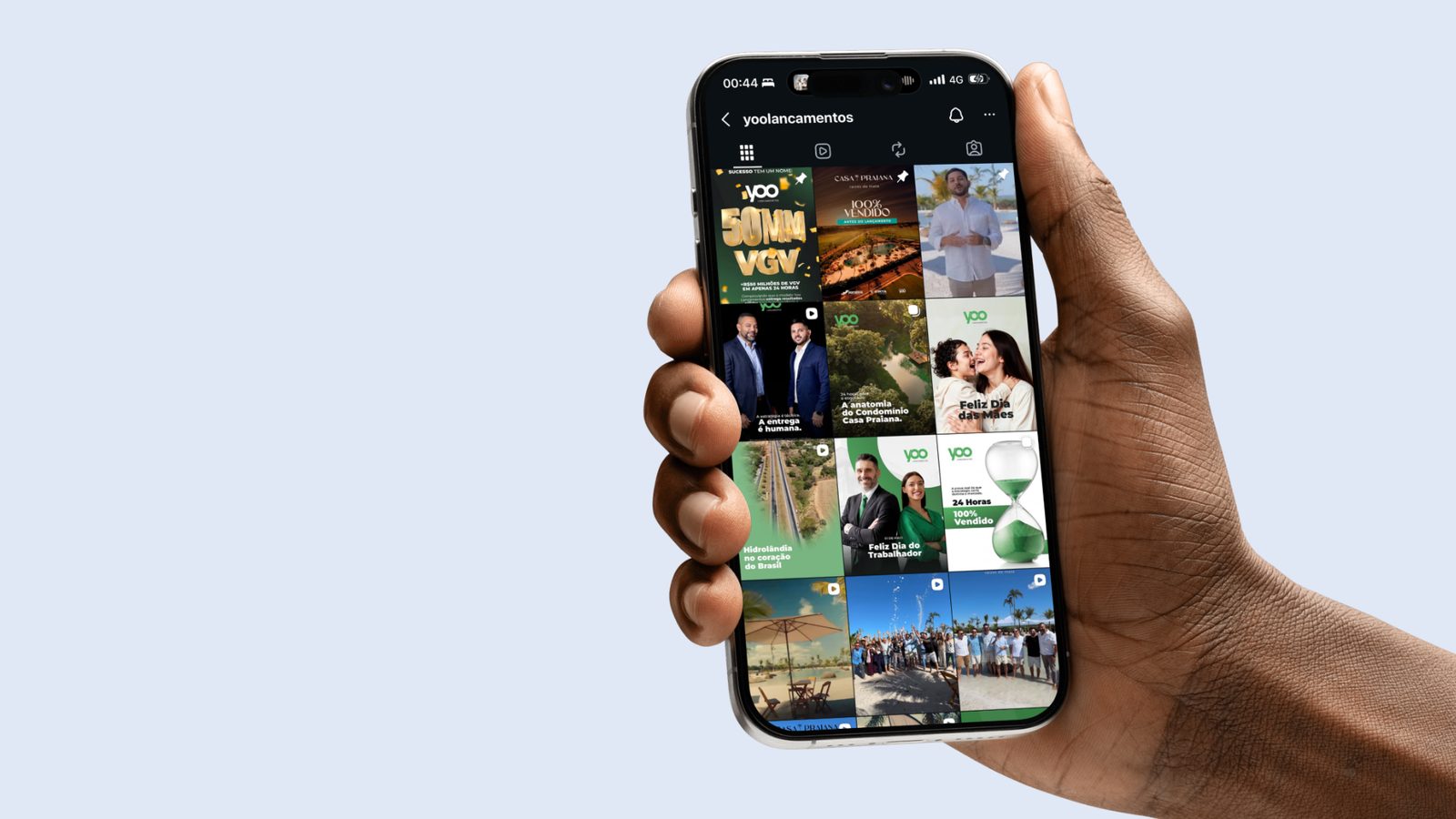 Perfil de uma marca no Instagram em um celular